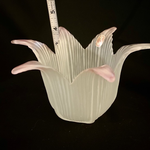 Frosted Pink Tulip Candle Holder-Partylite - Picture 2 of 4